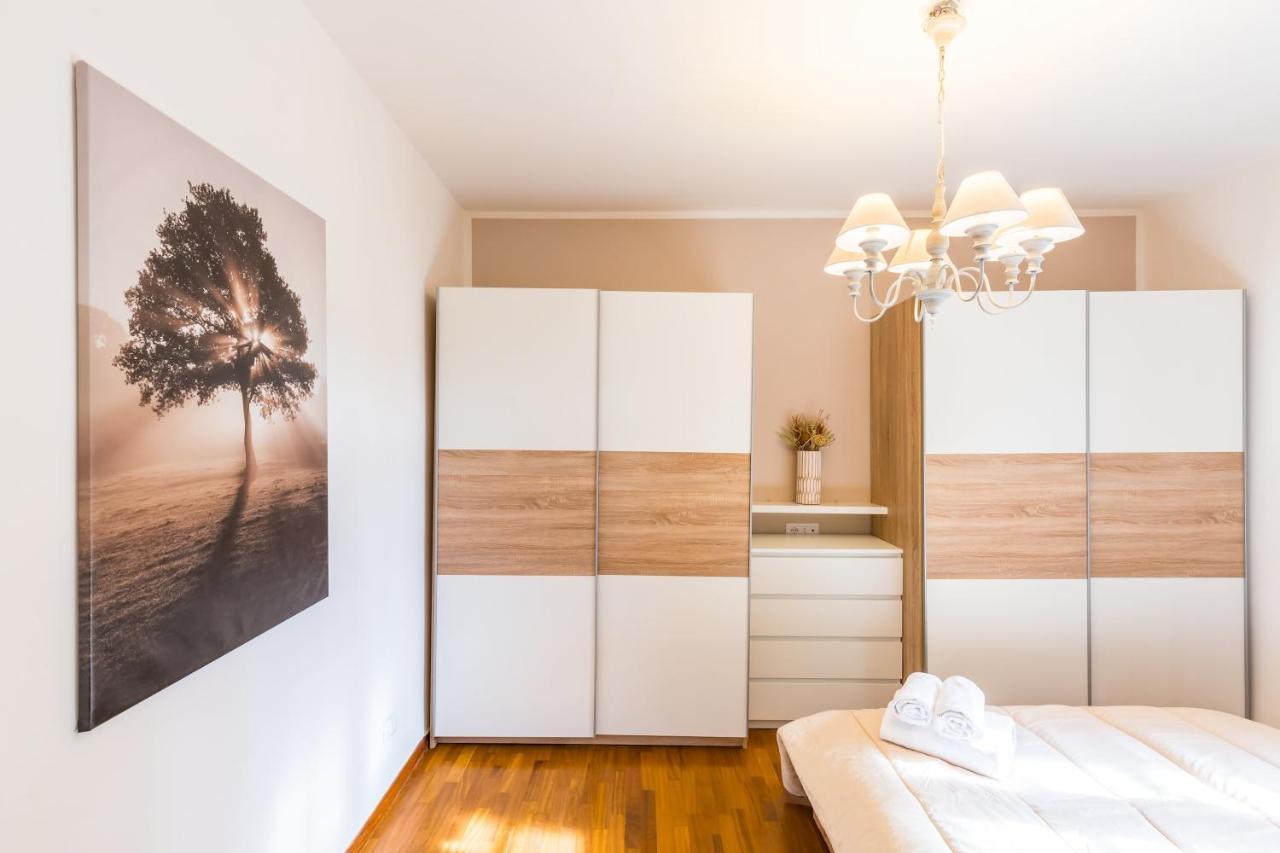 Brancaccio Renewed Apartment By Napoliapartments Εξωτερικό φωτογραφία